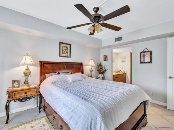 305 Congressional Way 305, Deerfield Beach FL 33442