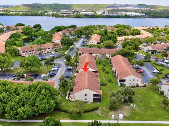 305 Congressional Way 305, Deerfield Beach FL 33442