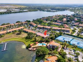 305 Congressional Way 305, Deerfield Beach FL 33442