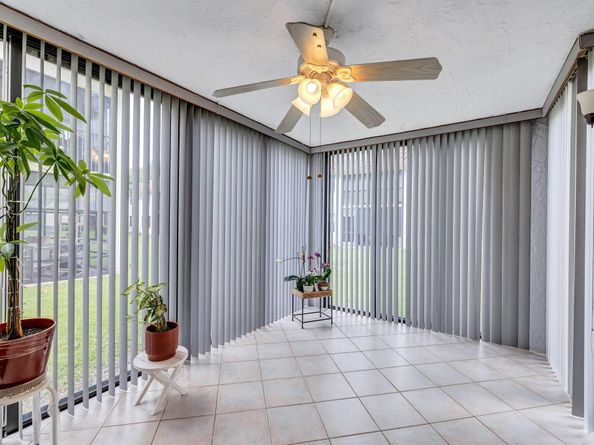 305 Congressional Way 305, Deerfield Beach FL 33442