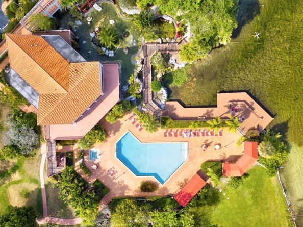 305 Congressional Way 305, Deerfield Beach FL 33442