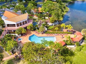 305 Congressional Way 305, Deerfield Beach FL 33442