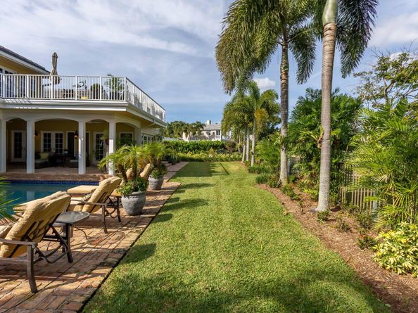 2883 Banyan Boulevard Circle NW, Boca Raton FL 33431