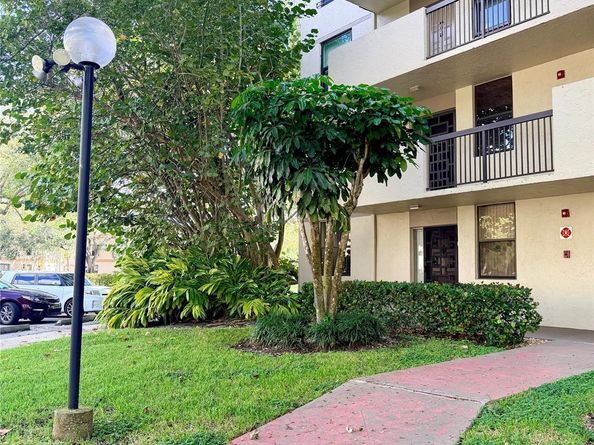 2907 Carambola Cir S 201, Coconut Creek FL 33066