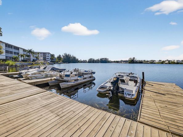 4491 Crystal Lake Drive 201a, Deerfield Beach FL 33064