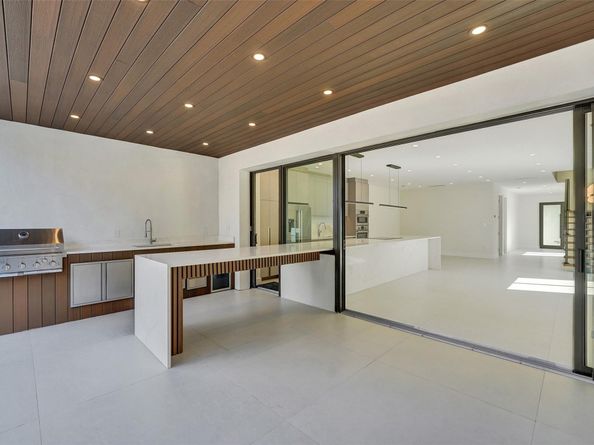 1525 NE 15th Ave, Fort Lauderdale FL 33304