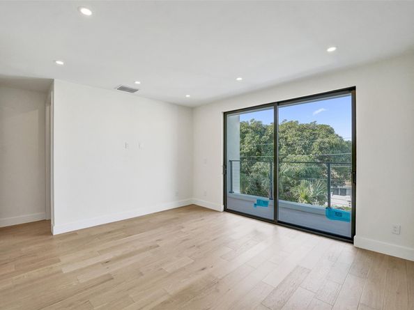 1525 NE 15th Ave, Fort Lauderdale FL 33304