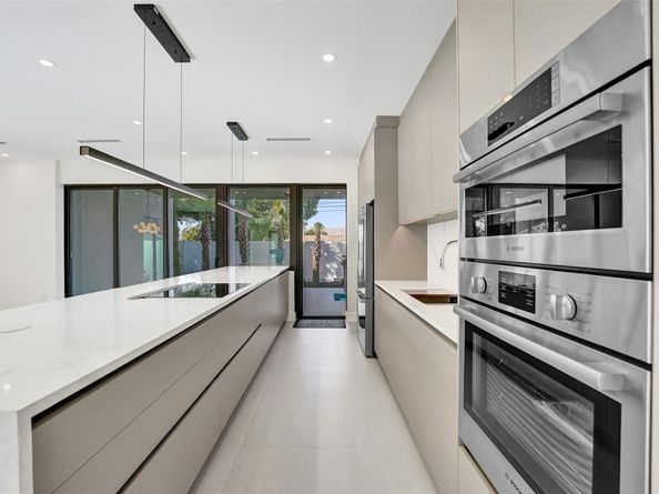 1525 NE 15th Ave, Fort Lauderdale FL 33304