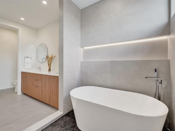 1525 NE 15th Ave, Fort Lauderdale FL 33304