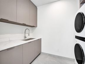 1525 NE 15th Ave, Fort Lauderdale FL 33304