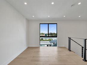 1525 NE 15th Ave, Fort Lauderdale FL 33304