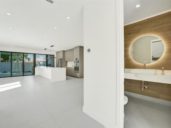 1525 NE 15th Ave, Fort Lauderdale FL 33304