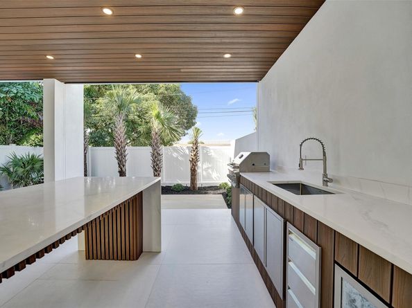 1525 NE 15th Ave, Fort Lauderdale FL 33304