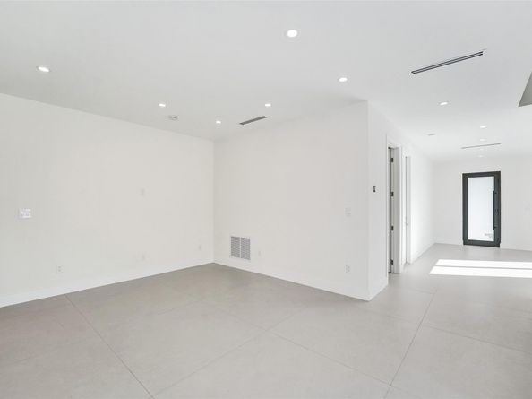 1525 NE 15th Ave, Fort Lauderdale FL 33304