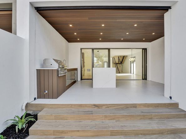 1525 NE 15th Ave, Fort Lauderdale FL 33304