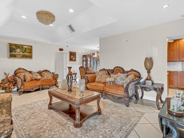 8008 NW 102 Way, Tamarac FL 33321