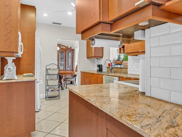 8008 NW 102 Way, Tamarac FL 33321