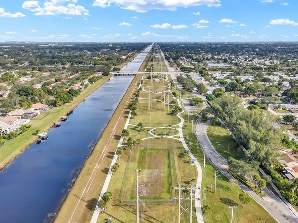 8008 NW 102 Way, Tamarac FL 33321