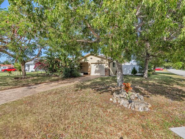 8008 NW 102 Way, Tamarac FL 33321