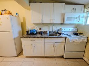 250 NW 83rd St, Miami FL 33150