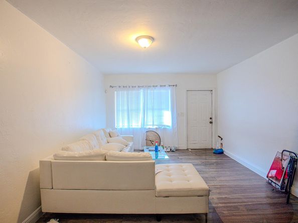 250 NW 83rd St, Miami FL 33150