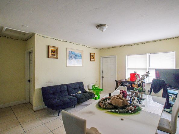 250 NW 83rd St, Miami FL 33150