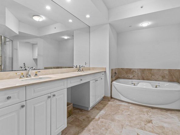 550 SE Mizner Boulevard B204, Boca Raton FL 33432