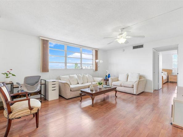 1811 Jefferson St 708, Hollywood FL 33020