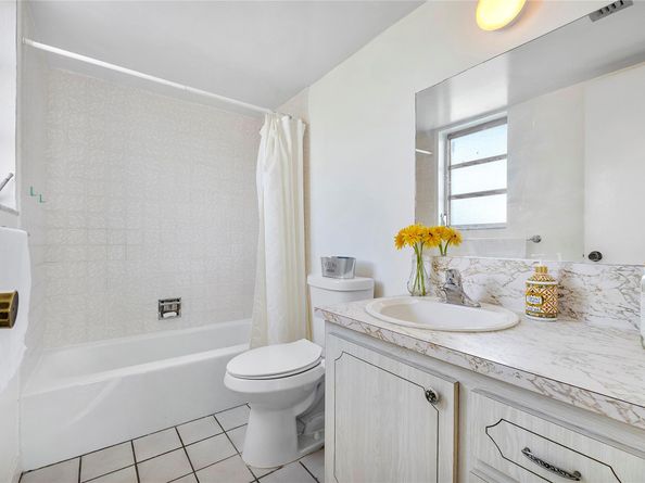 1811 Jefferson St 708, Hollywood FL 33020