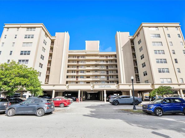 1811 Jefferson St 708, Hollywood FL 33020