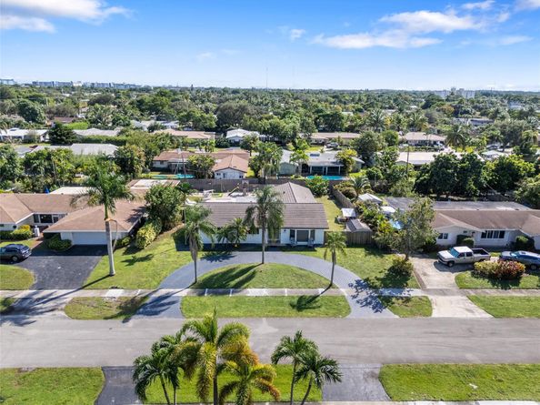 4916 Buchanan St, Hollywood FL 33021