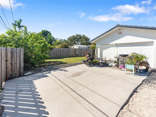 4916 Buchanan St, Hollywood FL 33021