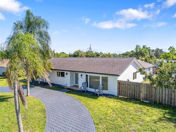 4916 Buchanan St, Hollywood FL 33021