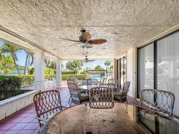 6369 Lakemont Circle, Greenacres FL 33463