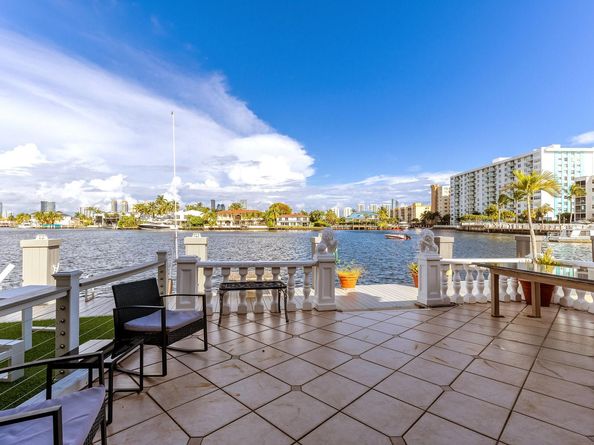 16503 NE 27th Pl 19, North Miami Beach FL 33160
