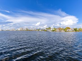 16503 NE 27th Pl 19, North Miami Beach FL 33160