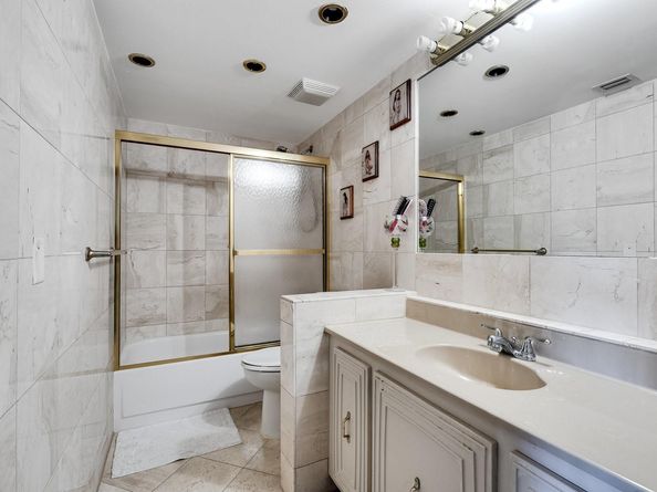 16503 NE 27th Pl 19, North Miami Beach FL 33160