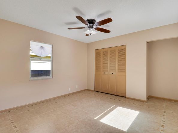 10438 Pippin Lane, Royal Palm Beach FL 33411