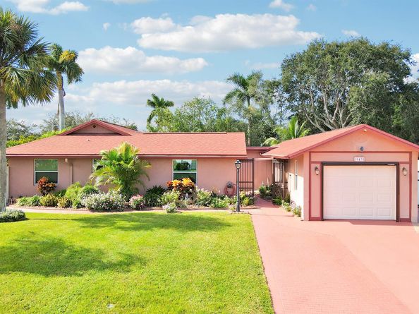 10438 Pippin Lane, Royal Palm Beach FL 33411