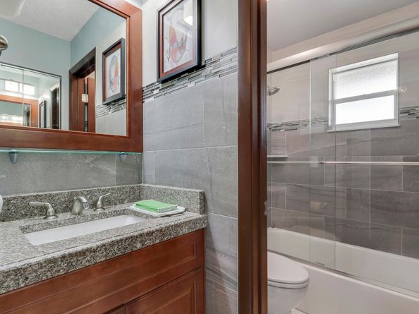 10438 Pippin Lane, Royal Palm Beach FL 33411