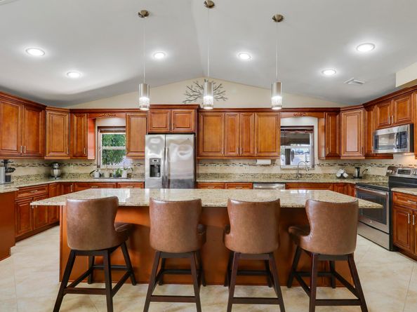 10438 Pippin Lane, Royal Palm Beach FL 33411