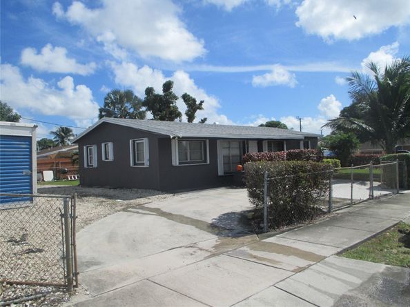 Undisclosed Address #FX-10533494, Lauderhill FL 33311