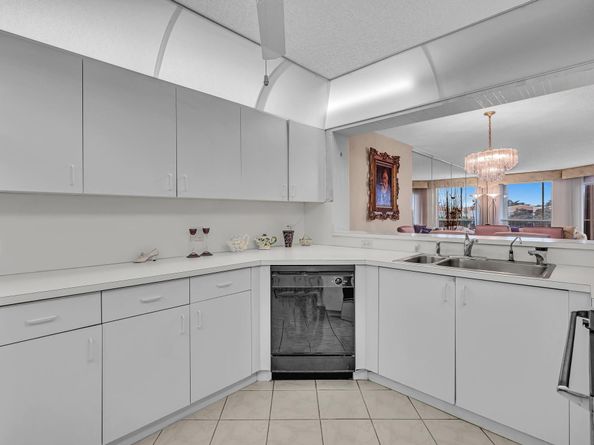 7377 Granville Dr 311, Fort Lauderdale FL 33321