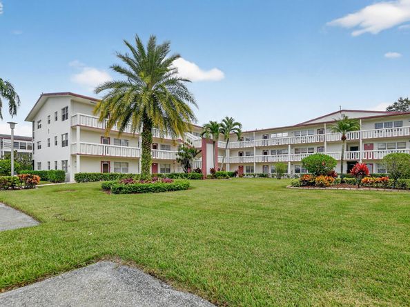 Undisclosed Address #RX-11134018, Boca Raton FL 33434