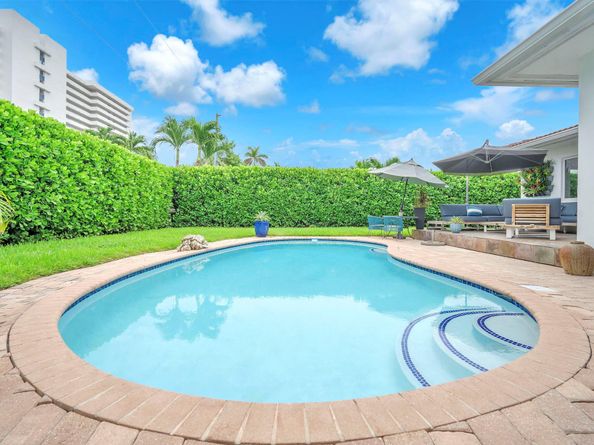 2212 NE 32nd Ave, Fort Lauderdale FL 33305