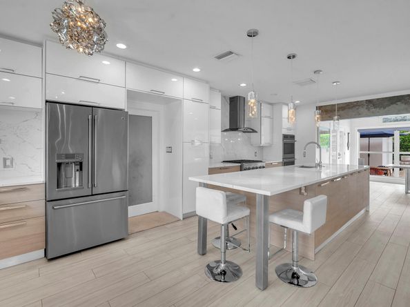 2212 NE 32nd Ave, Fort Lauderdale FL 33305