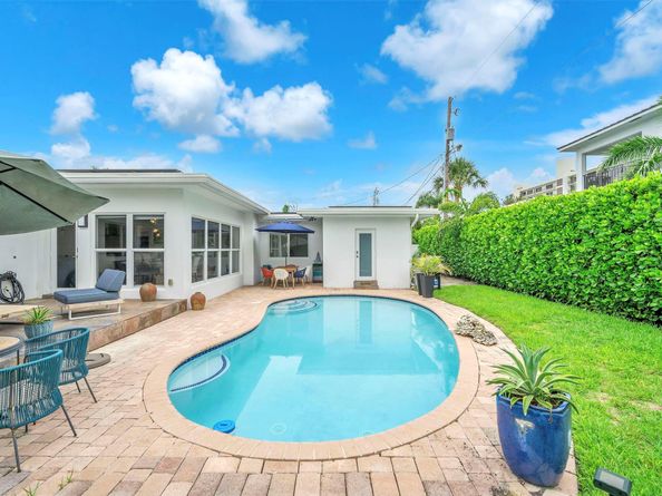 2212 NE 32nd Ave, Fort Lauderdale FL 33305