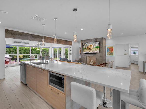 2212 NE 32nd Ave, Fort Lauderdale FL 33305