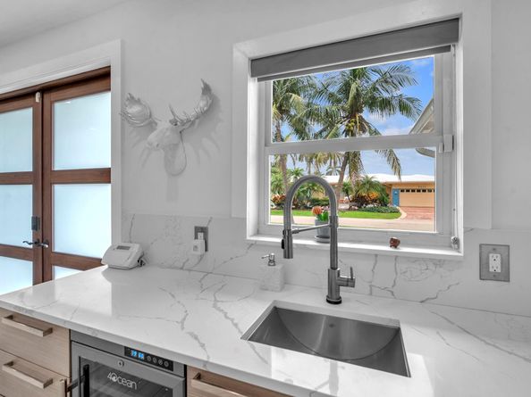2212 NE 32nd Ave, Fort Lauderdale FL 33305