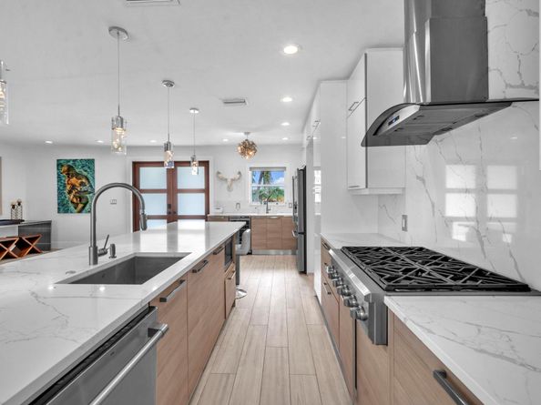 2212 NE 32nd Ave, Fort Lauderdale FL 33305